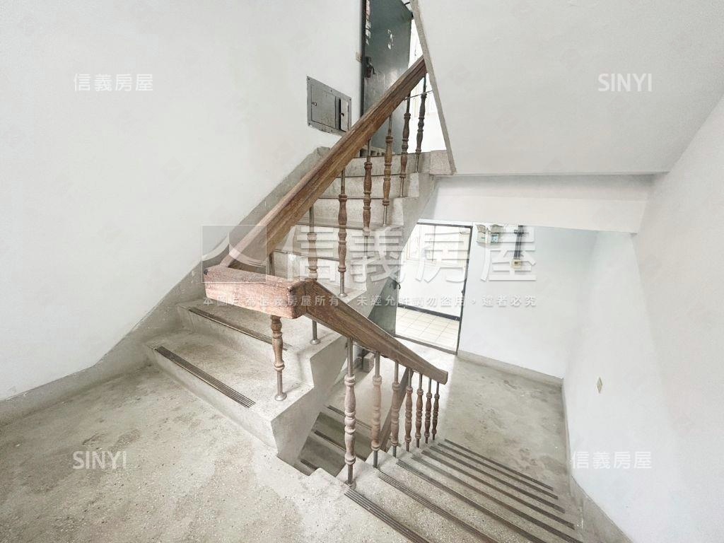 淡大雙開窗邊間套房房屋室內格局與周邊環境