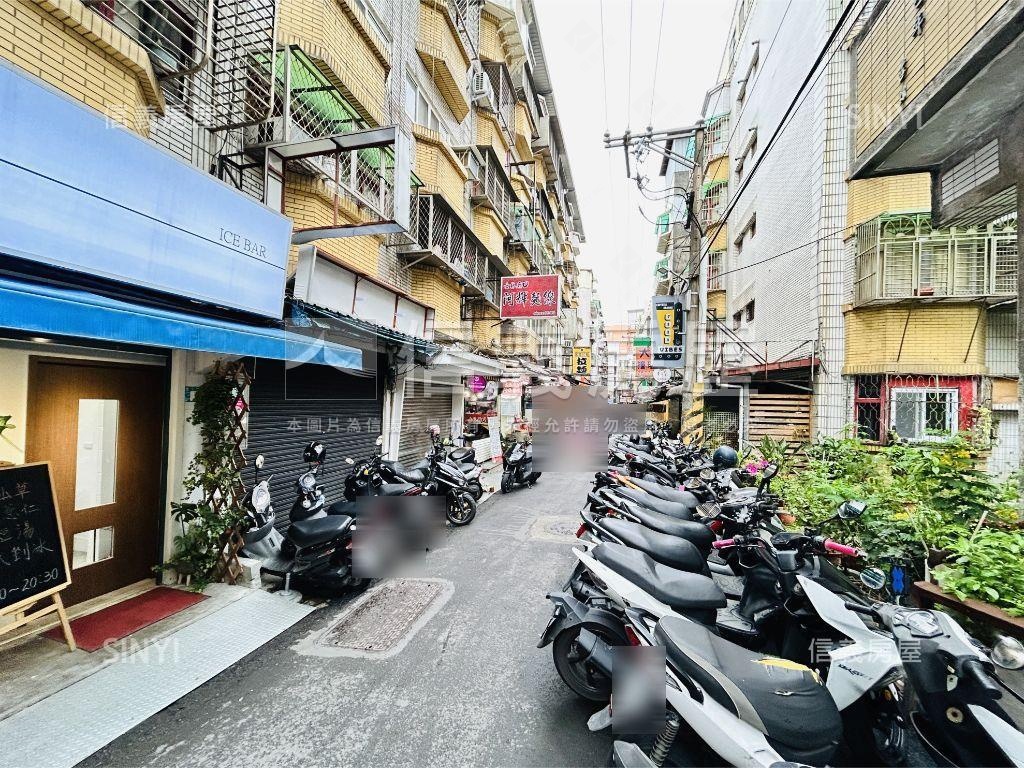 淡大雙開窗邊間套房房屋室內格局與周邊環境