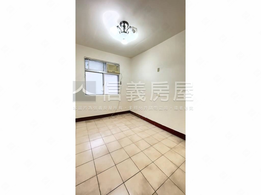 近捷運公寓頂加房屋室內格局與周邊環境