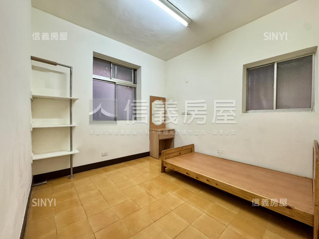 愛群國小。低總成家３房房屋室內格局與周邊環境