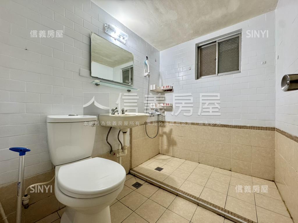 愛群國小。低總成家３房房屋室內格局與周邊環境