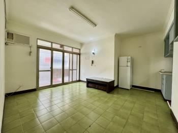 愛群國小。低總成家３房