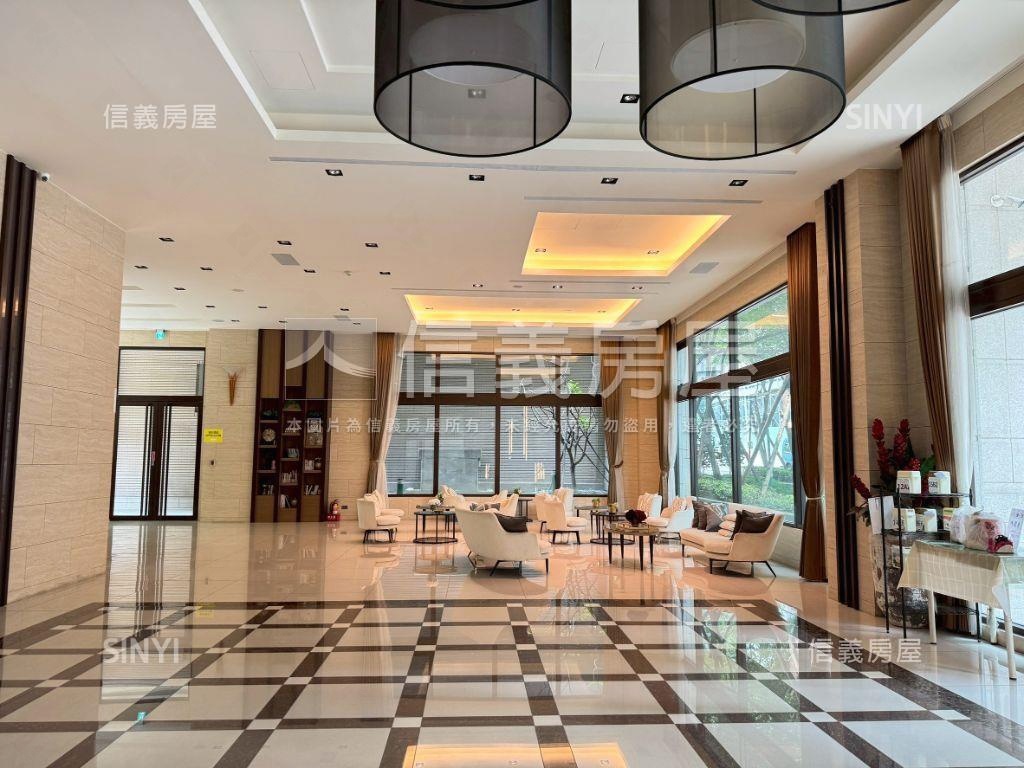 微笑城市高樓裝潢三房平車房屋室內格局與周邊環境