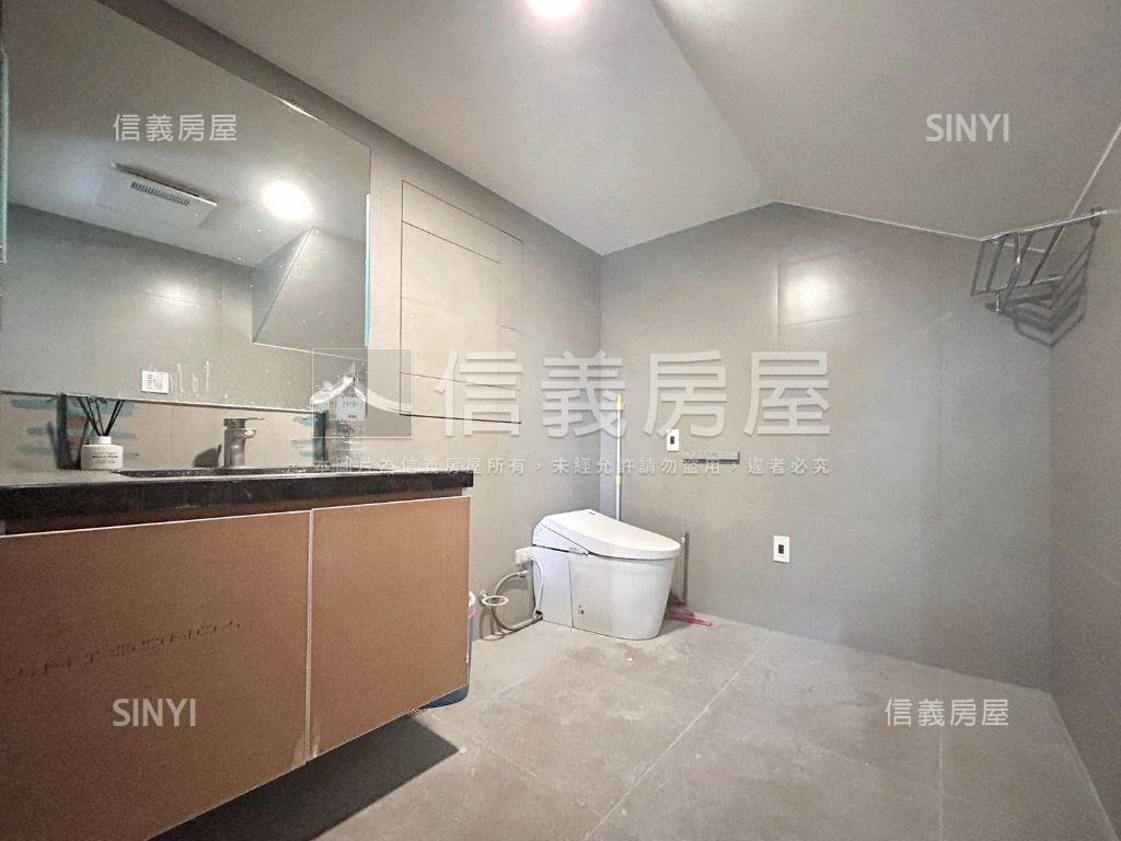 磐龍壹號中央路角窗店面房屋室內格局與周邊環境