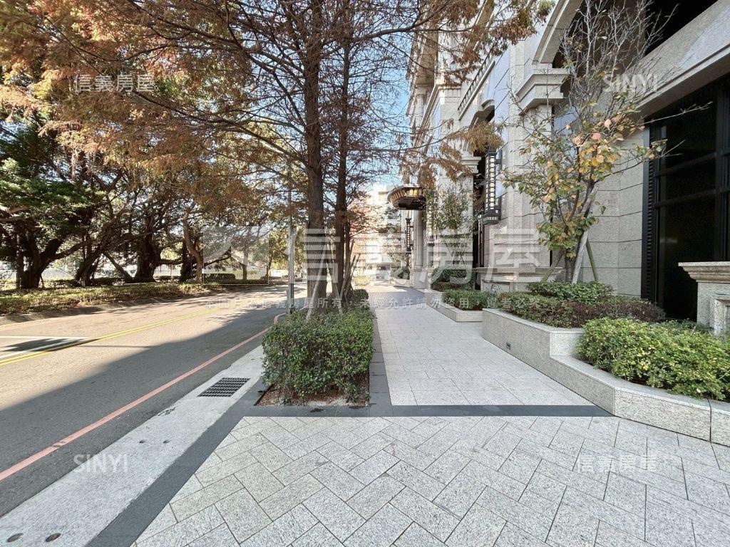 磐龍壹號中央路角窗店面房屋室內格局與周邊環境