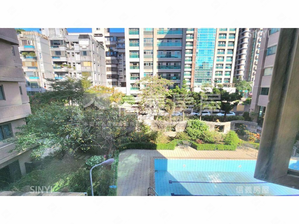 大直極美亮麗三房車位房屋室內格局與周邊環境