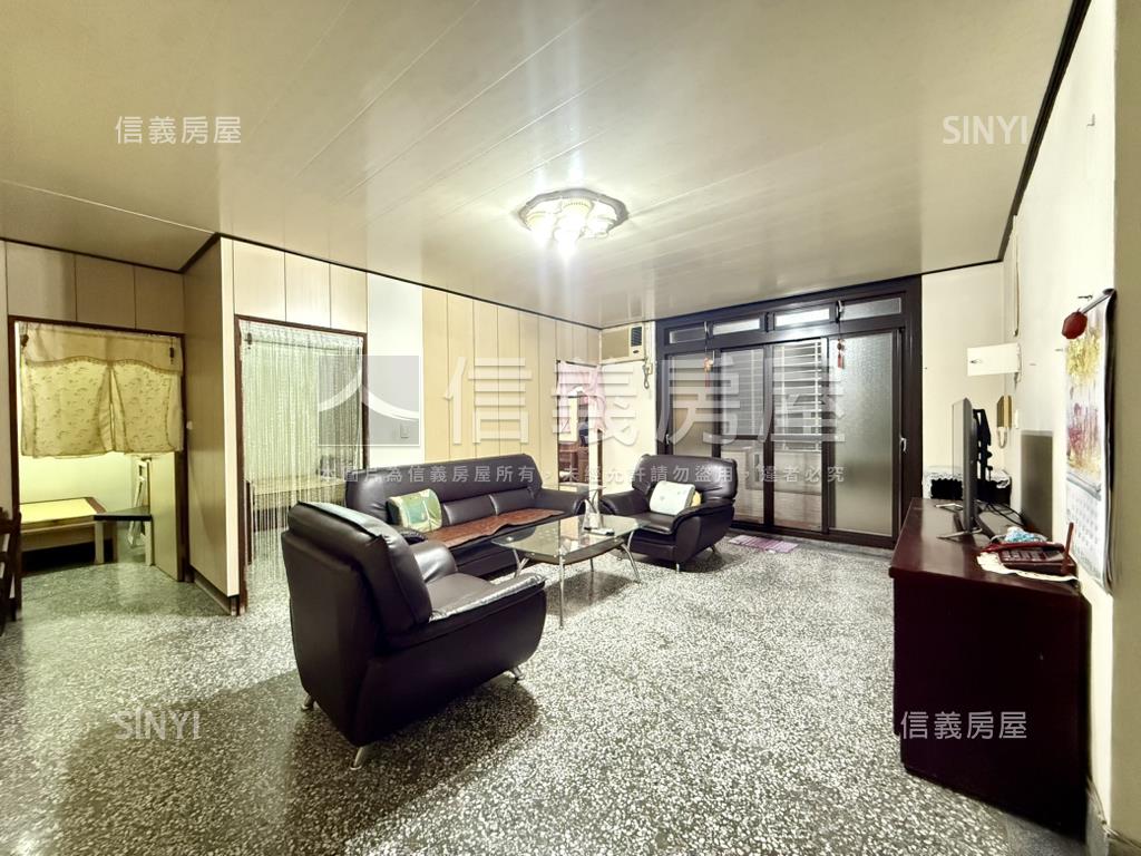 捷運２線３站雙陽台大空間房屋室內格局與周邊環境