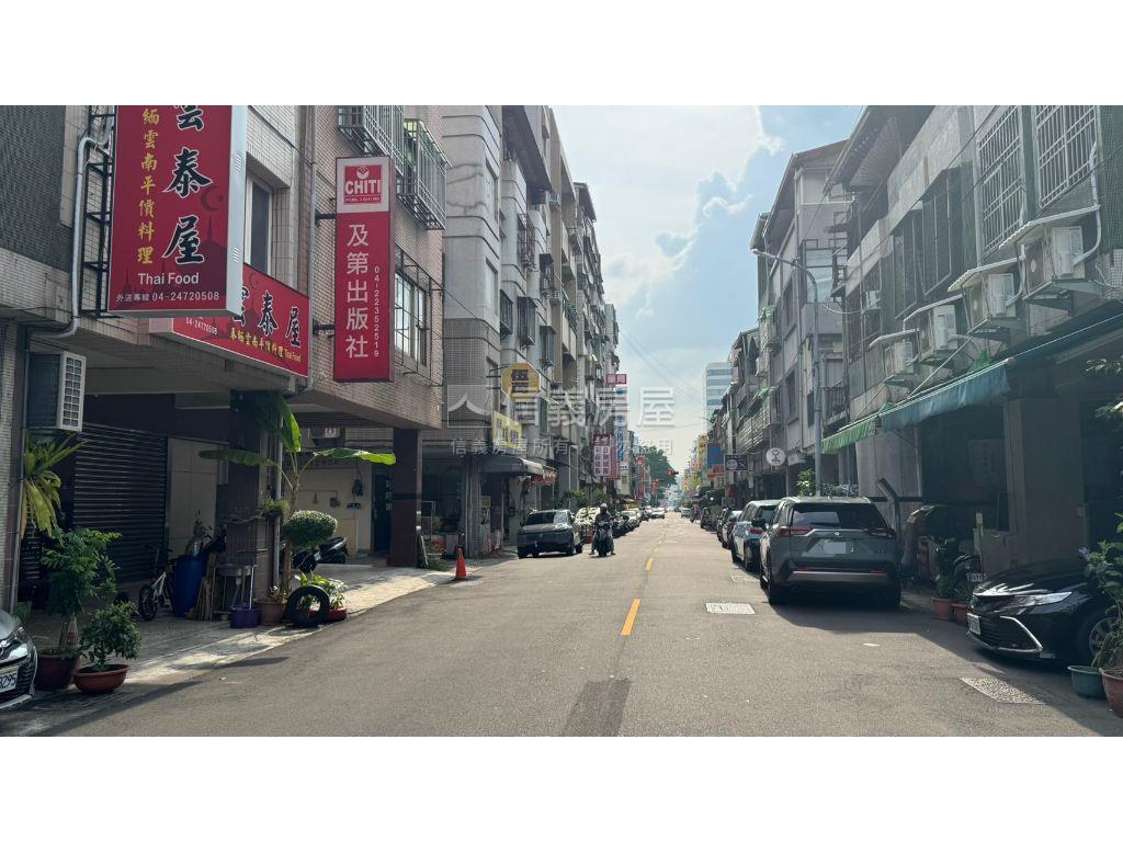 中國醫商業邊間大地坪透店房屋室內格局與周邊環境