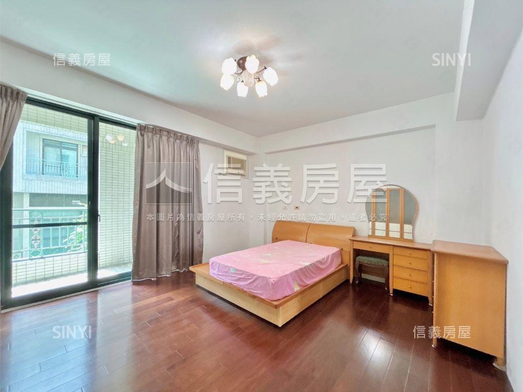 稀有夏卡爾社區透天房屋室內格局與周邊環境