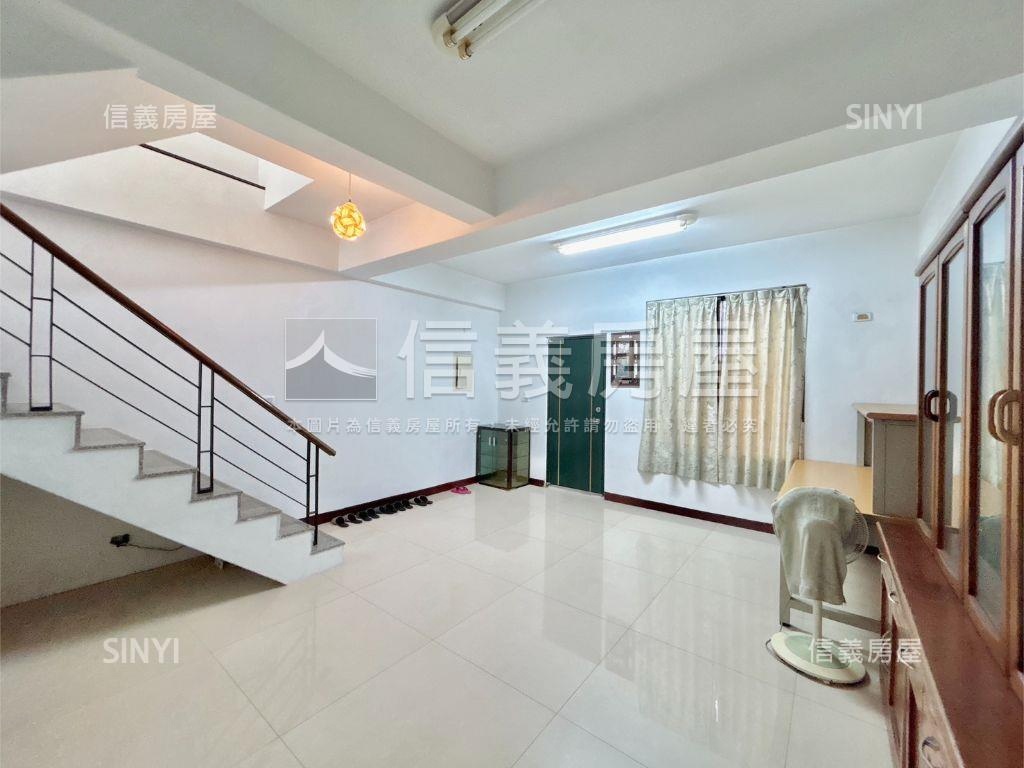 稀有夏卡爾社區透天房屋室內格局與周邊環境