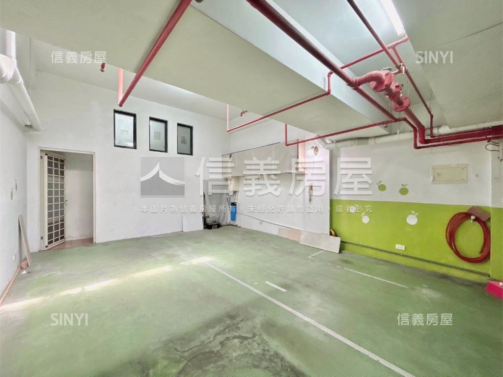 稀有夏卡爾社區透天房屋室內格局與周邊環境
