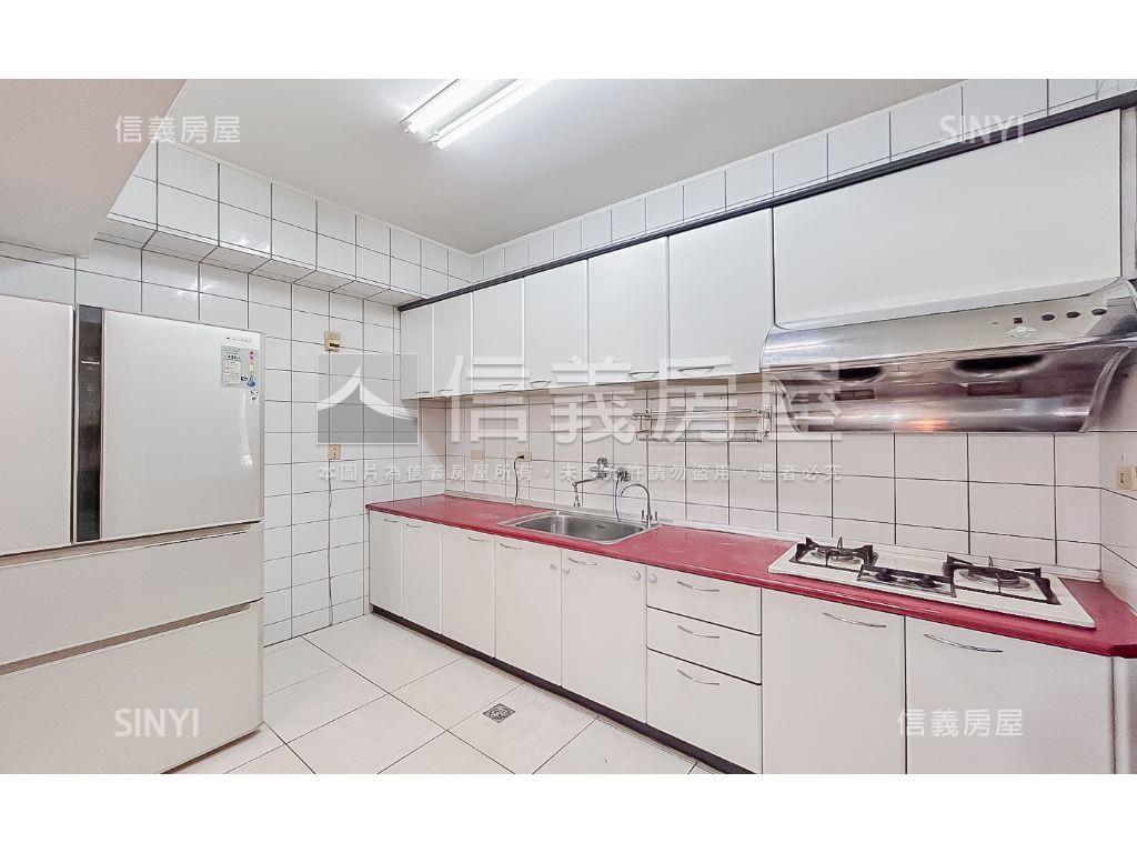 水湳翡翠㊝五房平車！房屋室內格局與周邊環境