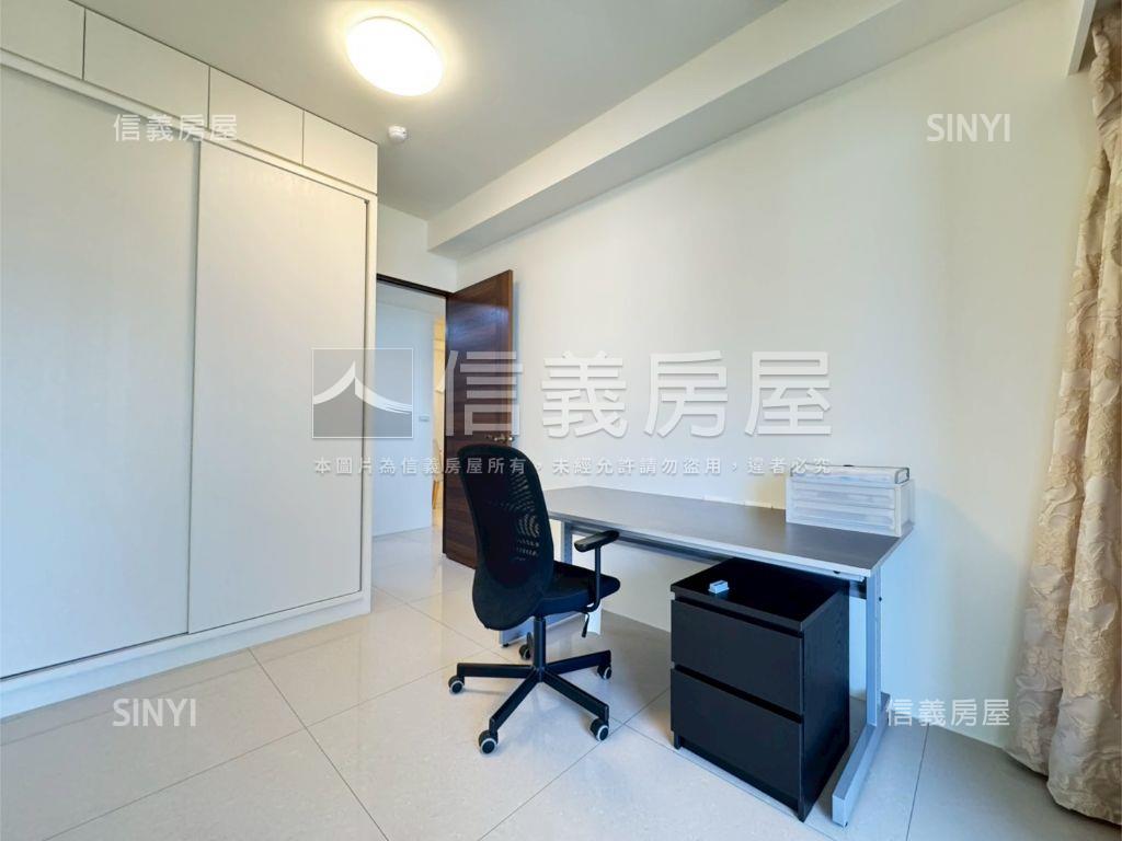 鳳凰中正高樓景觀三房平車房屋室內格局與周邊環境