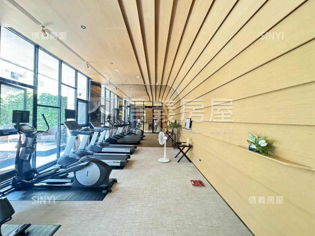鳳凰中正高樓景觀三房平車房屋室內格局與周邊環境