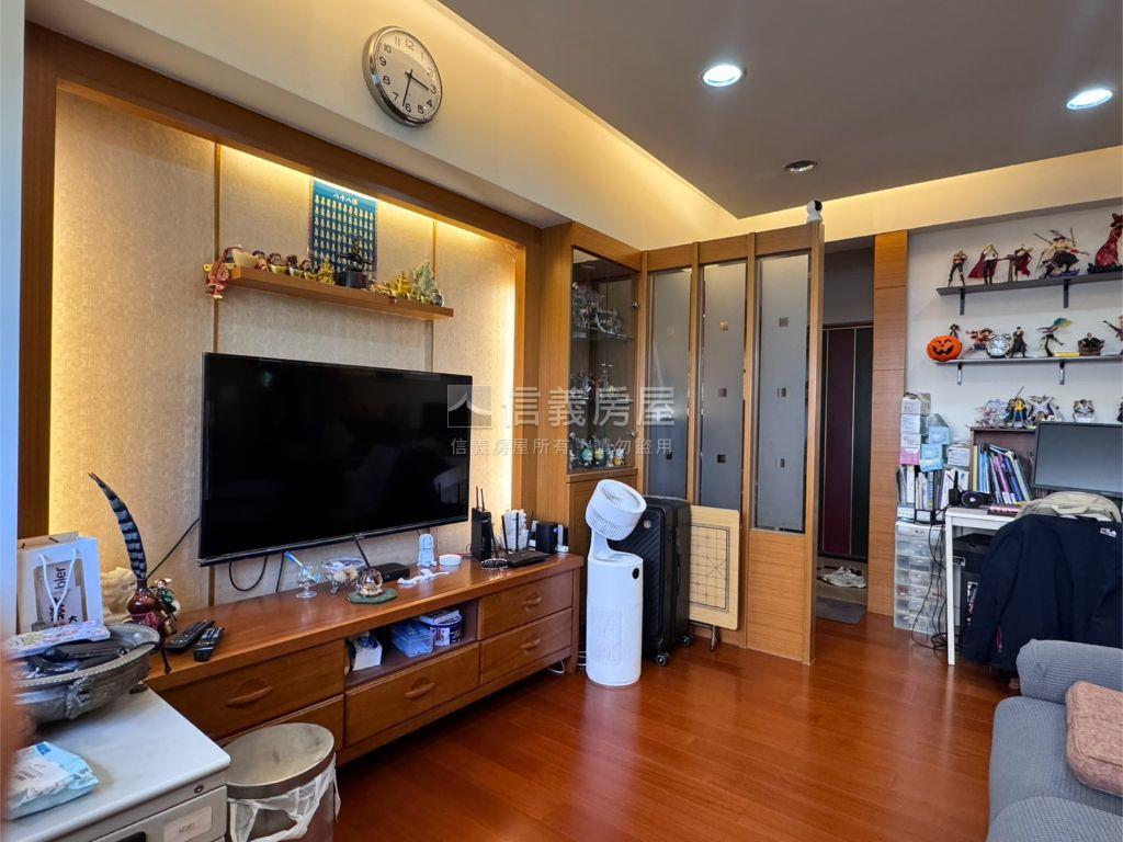 低總價電梯兩房房屋室內格局與周邊環境