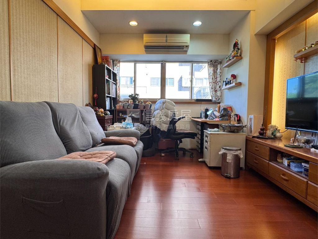 低總價電梯兩房房屋室內格局與周邊環境