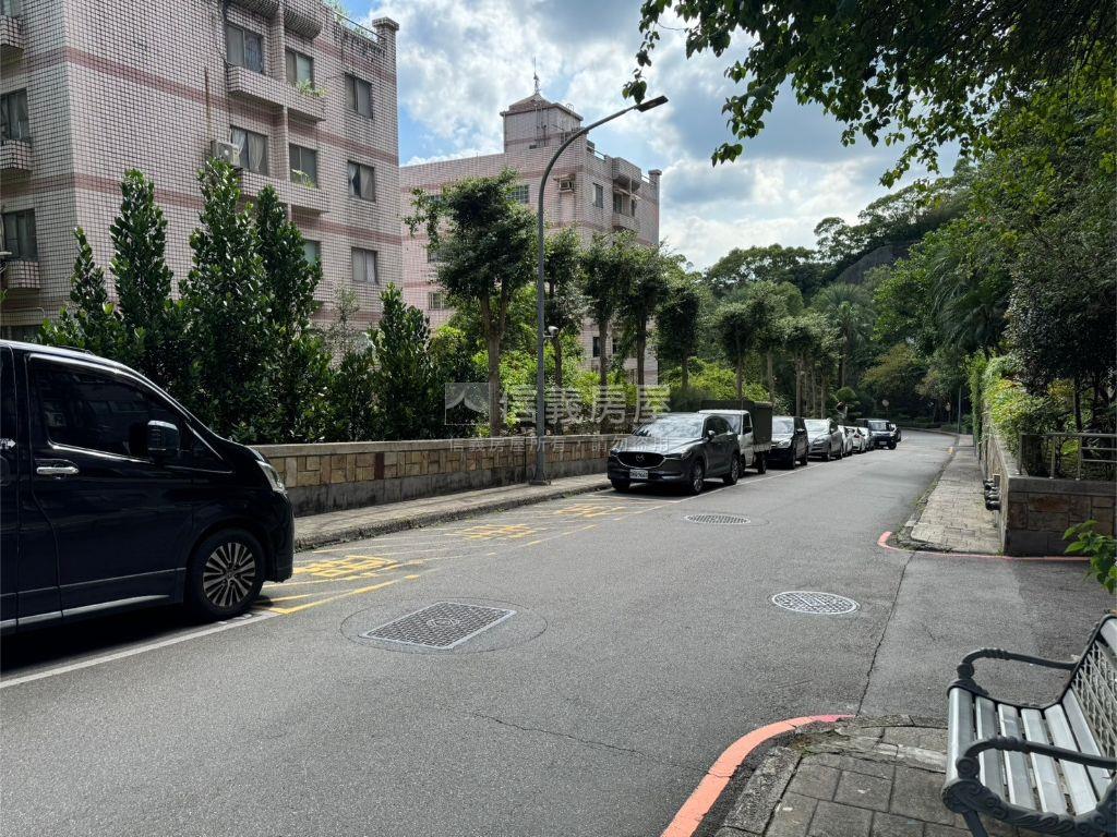 低總價電梯兩房房屋室內格局與周邊環境