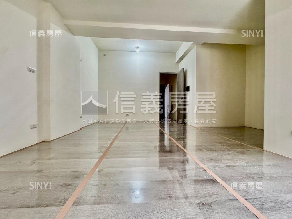 面寬約六米增建電梯別墅房屋室內格局與周邊環境