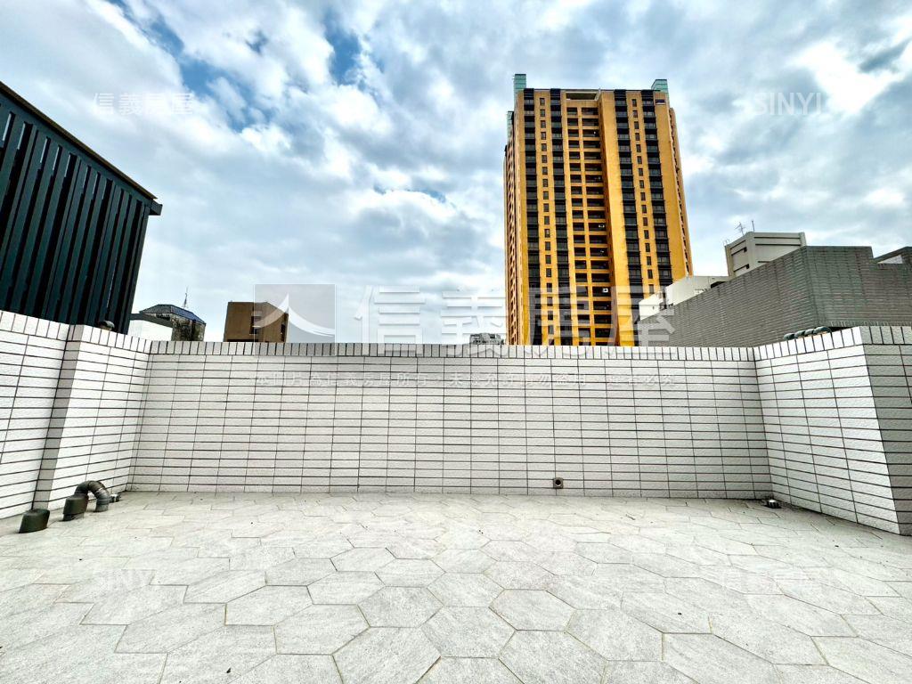 面寬約六米增建電梯別墅房屋室內格局與周邊環境