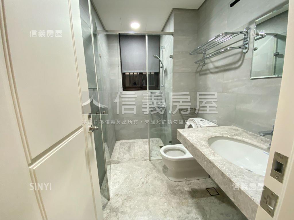 單元二精銳博朝南雙車位房屋室內格局與周邊環境