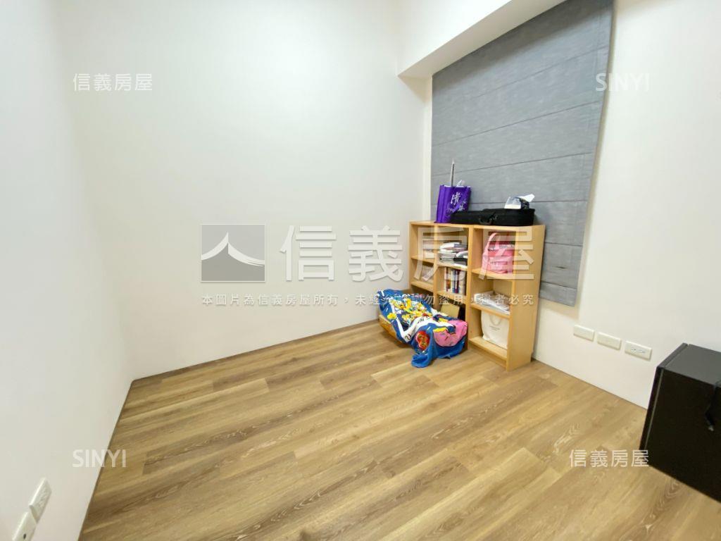 單元二精銳博朝南雙車位房屋室內格局與周邊環境