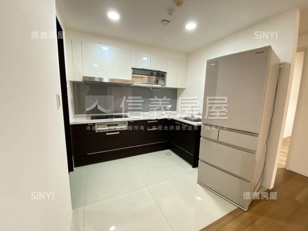 單元二精銳博朝南雙車位房屋室內格局與周邊環境