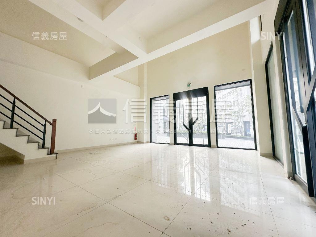 高醫面寬金店面Ｅ房屋室內格局與周邊環境