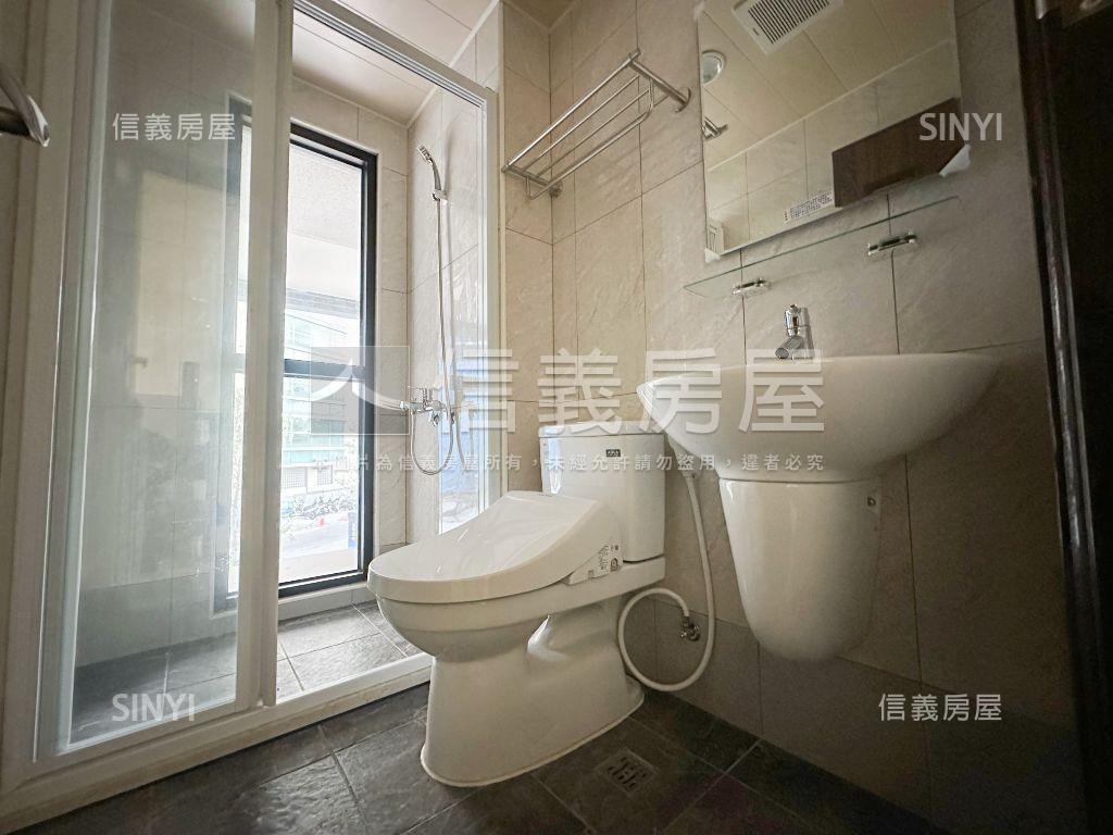 高醫面寬金店面Ｅ房屋室內格局與周邊環境