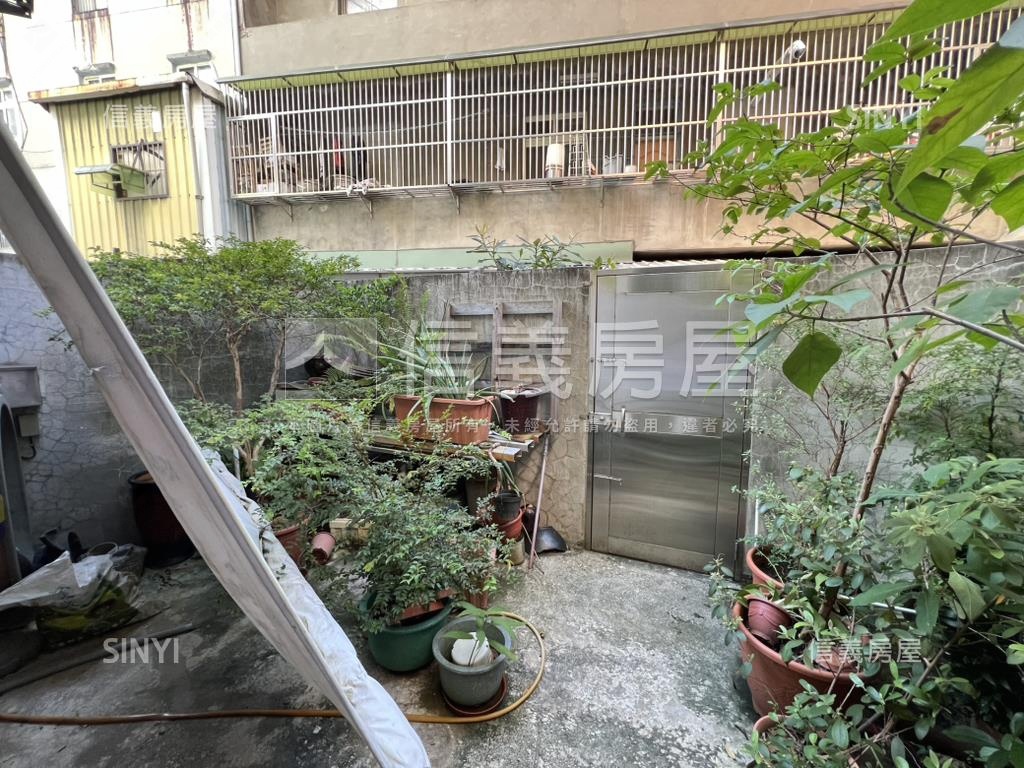 慈文路整棟透店房屋室內格局與周邊環境