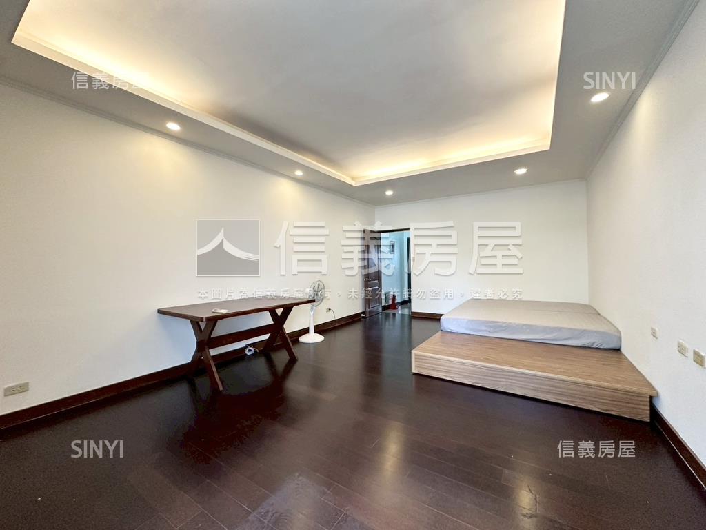 近新南國小朝南美透天房屋室內格局與周邊環境