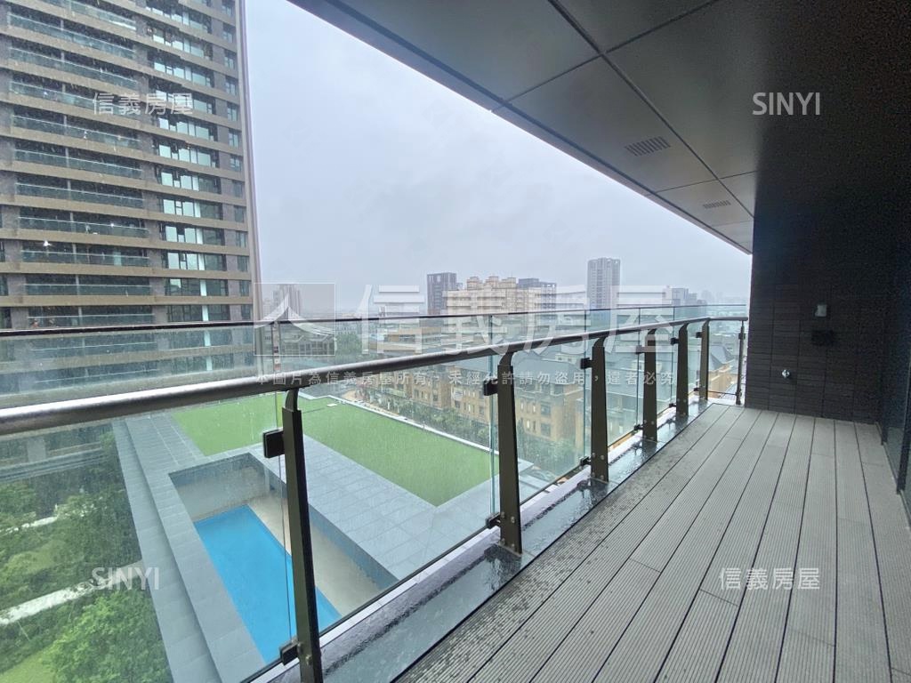 寶輝世紀莊園綠園泳池視野房屋室內格局與周邊環境