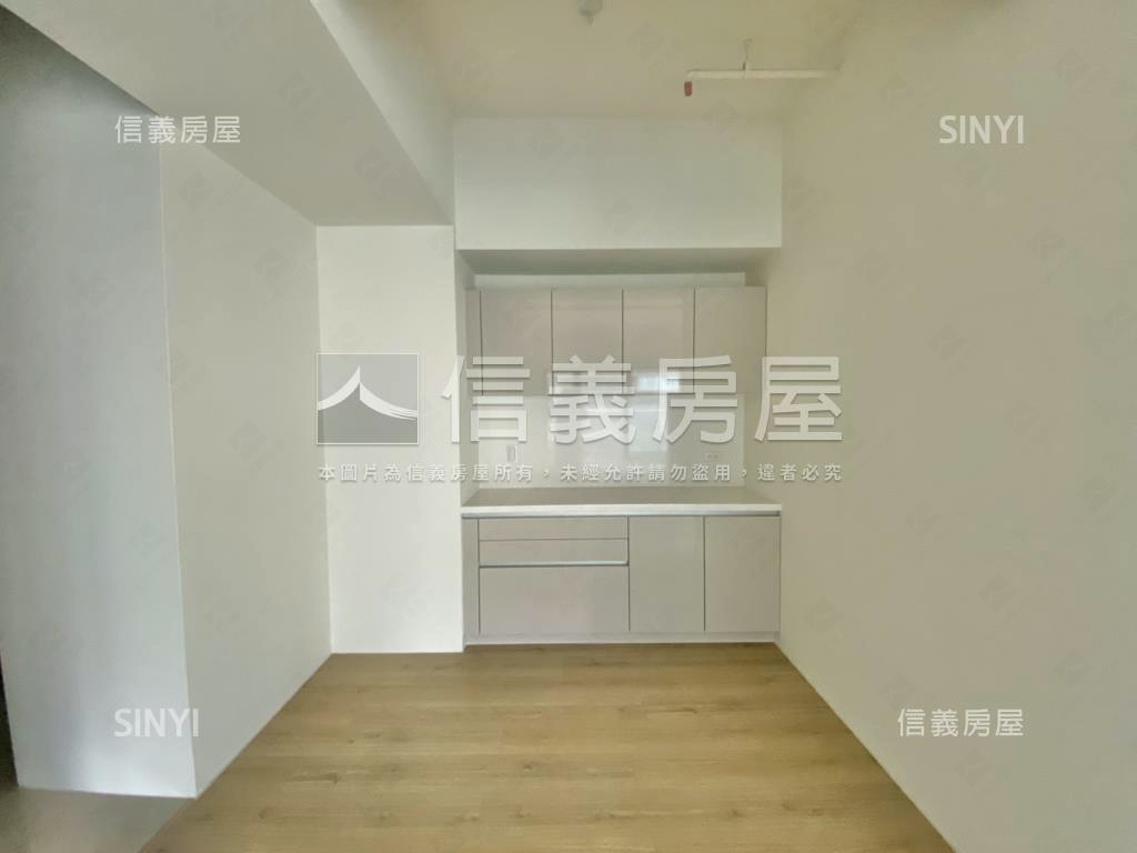 寶輝世紀莊園綠園泳池視野房屋室內格局與周邊環境