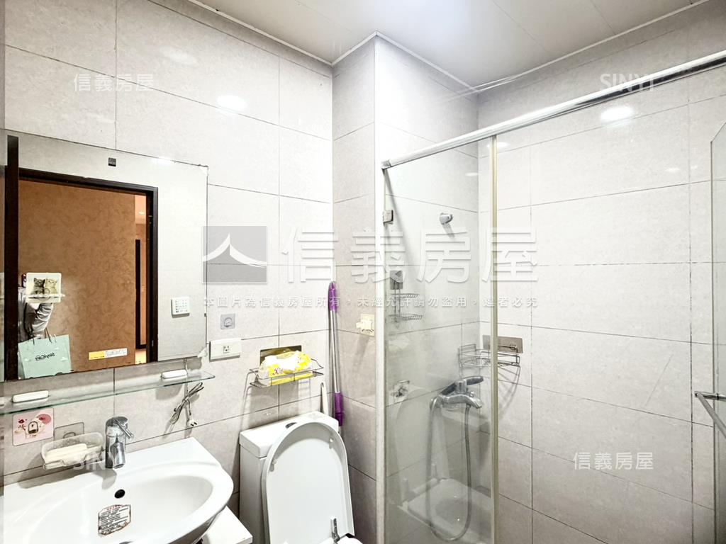 時上京宴三房平面車位房屋室內格局與周邊環境