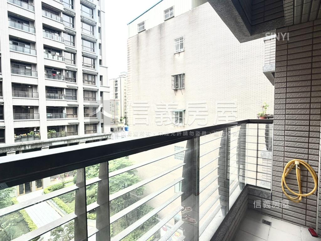 時上京宴三房平面車位房屋室內格局與周邊環境