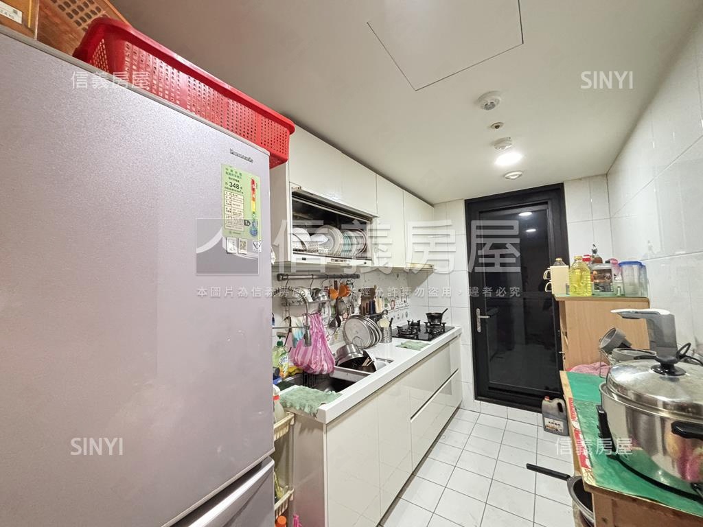 專任馬上入住丰悅夏宮房屋室內格局與周邊環境