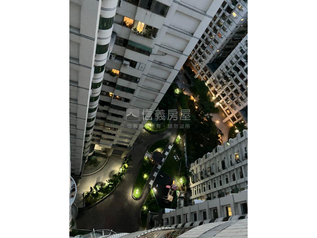 第一園高樓翻新三房有車位房屋室內格局與周邊環境