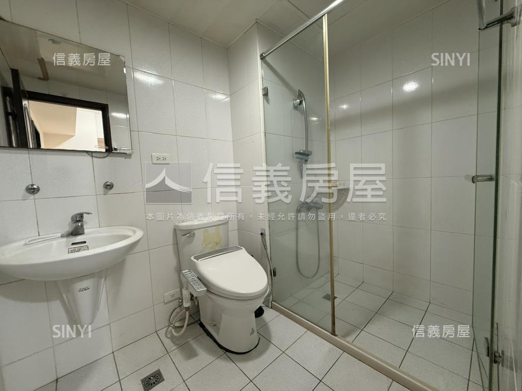城上水美採光兩房房屋室內格局與周邊環境