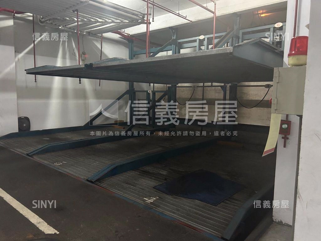 近一中商圈稀有雙車位樓店房屋室內格局與周邊環境