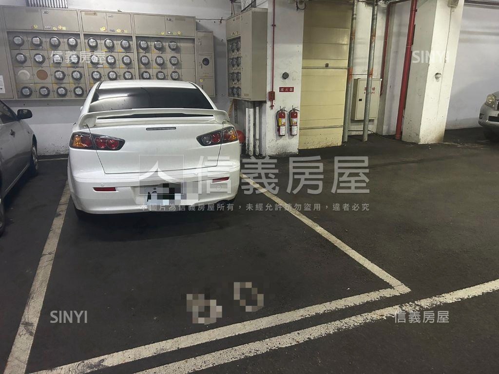 近一中商圈稀有雙車位樓店房屋室內格局與周邊環境