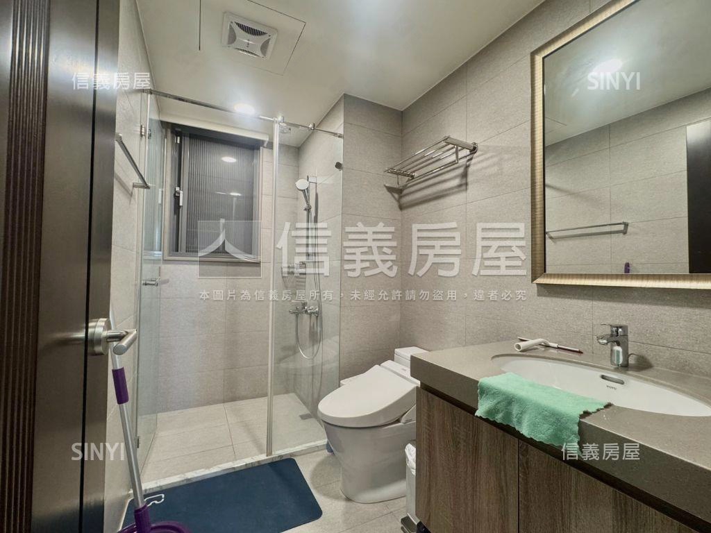 創研逸品三房平車房屋室內格局與周邊環境