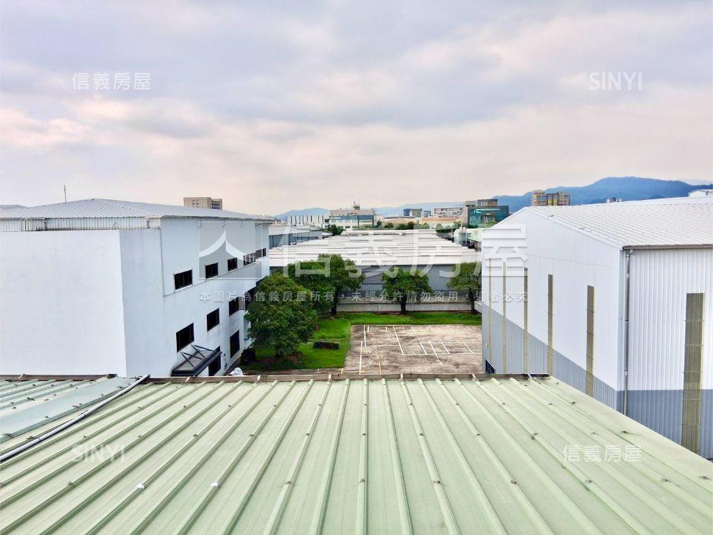 近修平科大臨路４樓透天房屋室內格局與周邊環境