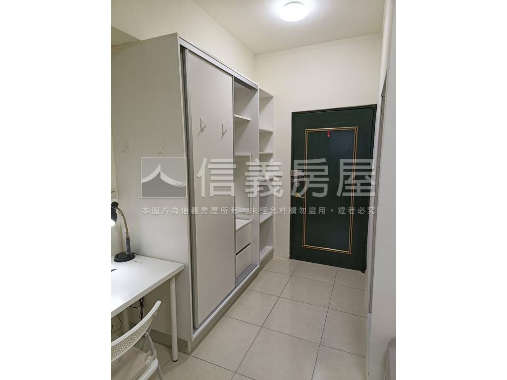 近南屯捷運站美套有瓦斯房屋室內格局與周邊環境