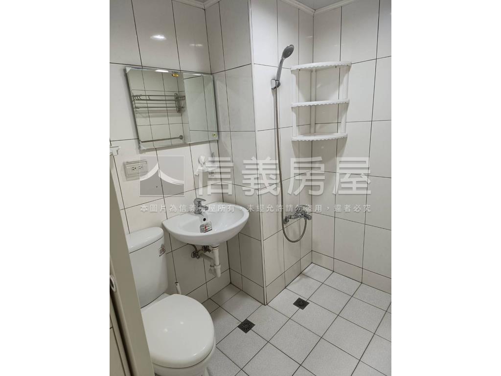 近南屯捷運站美套有瓦斯房屋室內格局與周邊環境