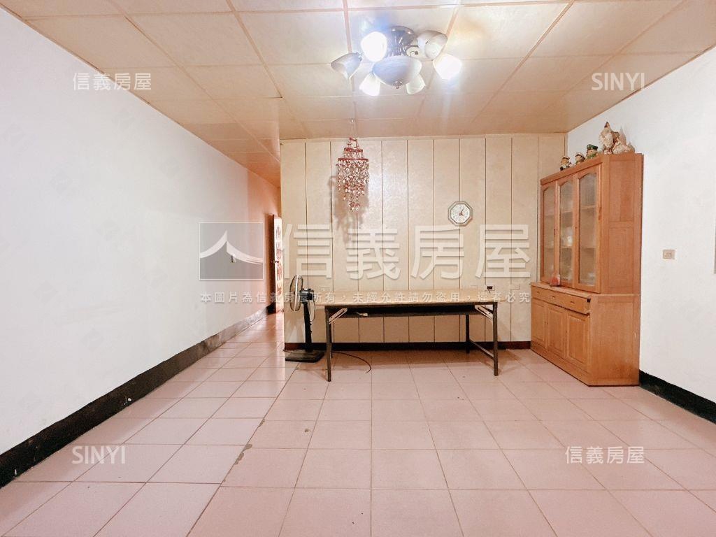 正國際路一段透天金店面房屋室內格局與周邊環境