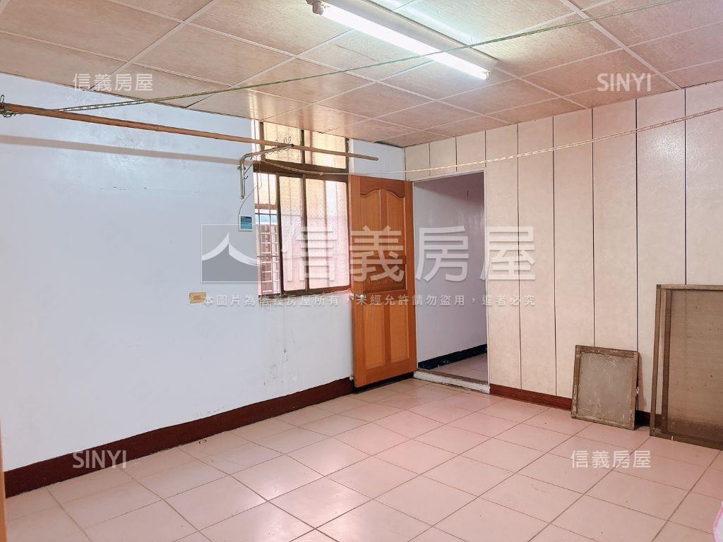 正國際路一段透天金店面房屋室內格局與周邊環境