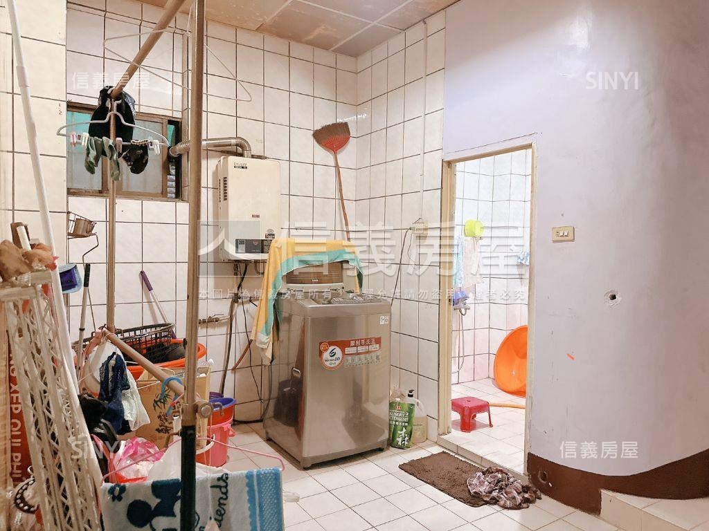 正國際路一段透天金店面房屋室內格局與周邊環境