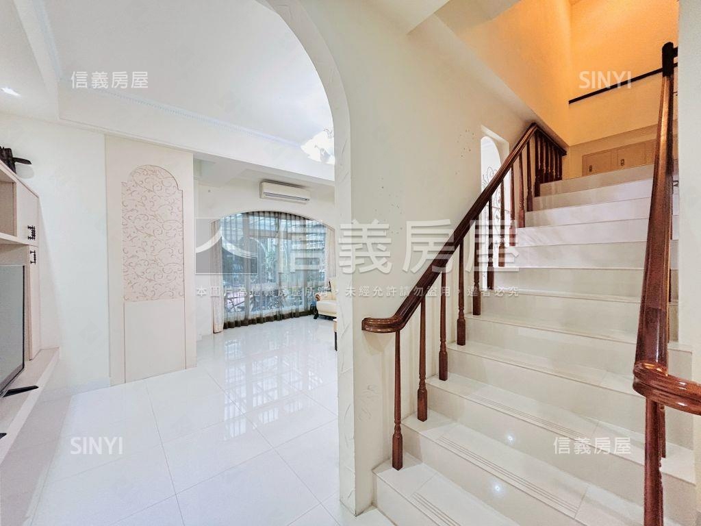 冠鼎山塘映月前院停車房屋室內格局與周邊環境