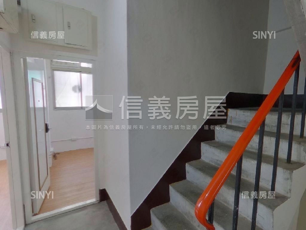 小資商四土地公寓房屋室內格局與周邊環境