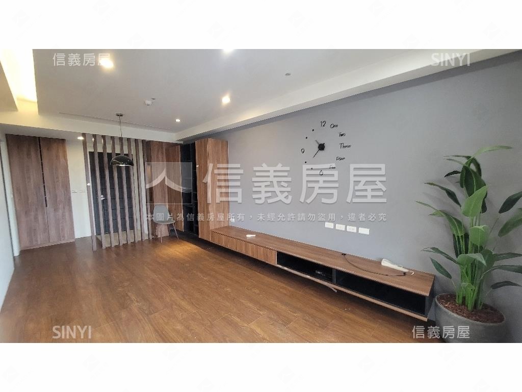 群耀Ｖ１裝潢景觀二房車位房屋室內格局與周邊環境