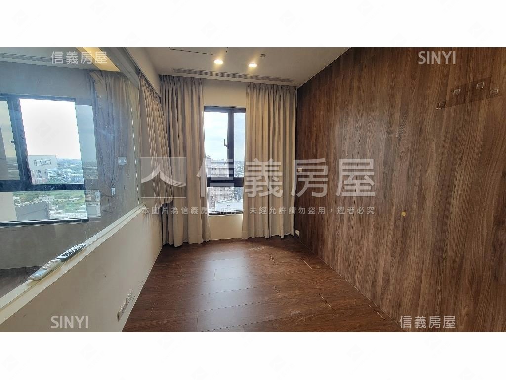 群耀Ｖ１裝潢景觀二房車位房屋室內格局與周邊環境